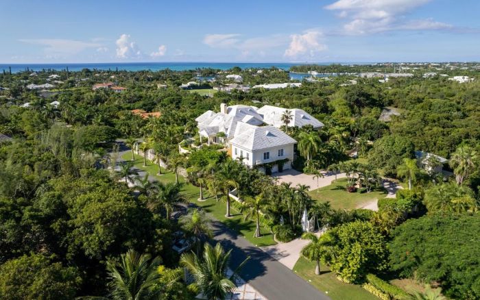 MLS# 54940 LE ROCHEFORT Lyford Cay New Providence/Paradise Island
