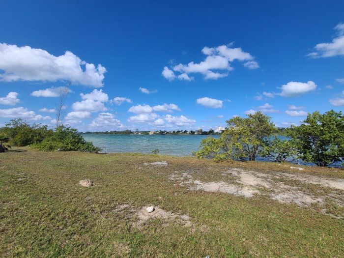 MLS# 56770  John F. Kennedy Drive New Providence/Paradise Island