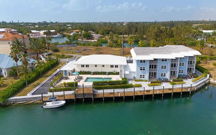 MLS# 58024 SANDPIPER APARTMENTS Bahama Reef Yacht & Country Club Grand Bahama/Freeport