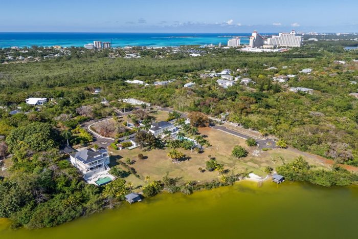 MLS# 58242  719 New Providence/Paradise Island