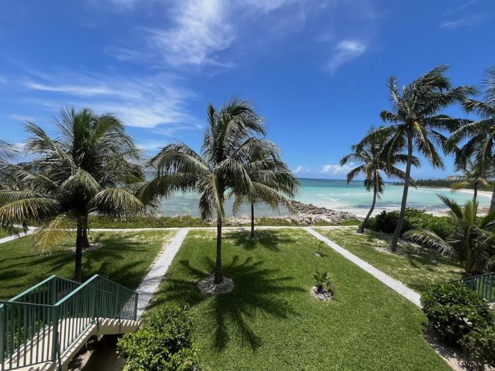 MLS# 58659 PORT OF CALL VILLAS Bahama Terrace Grand Bahama/Freeport