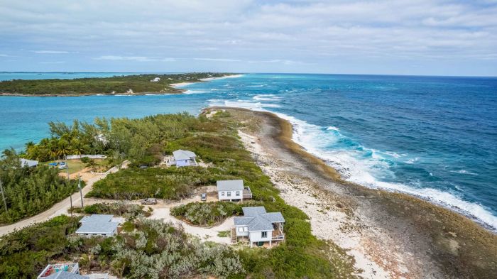 MLS# 58694  Whale Point Eleuthera