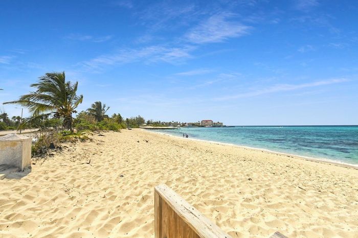 MLS# 59659  Cable Beach New Providence/Paradise Island