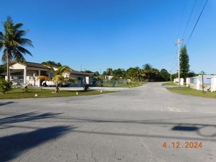 MLS# 59902  Bahama Terrace Grand Bahama/Freeport