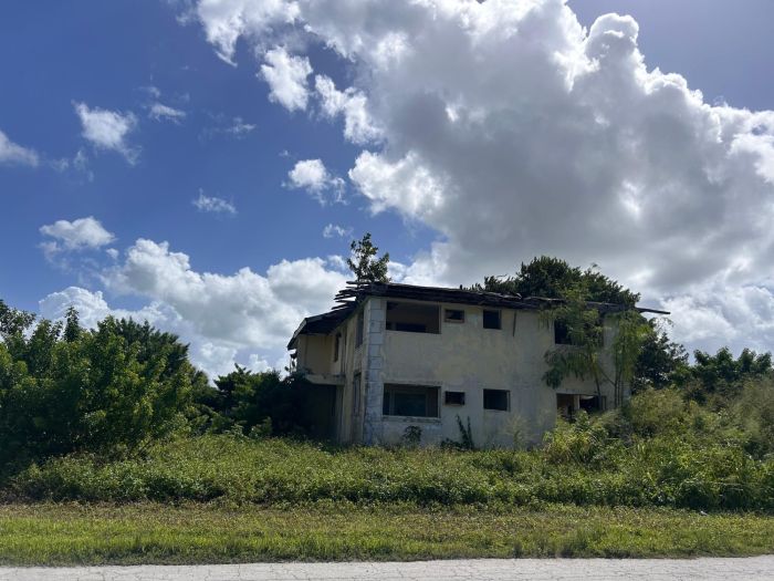 MLS# 60019 Fourplex on Grenfell Central Area Grand Bahama/Freeport