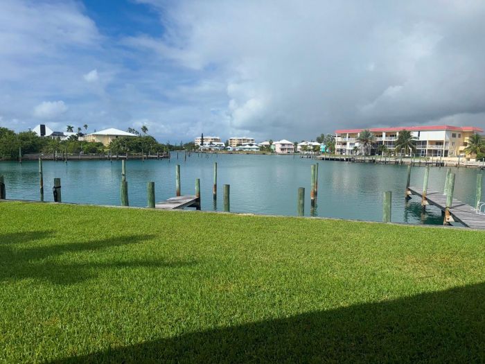 MLS# 60041 WATERS EDGE Bahama Terrace Grand Bahama/Freeport