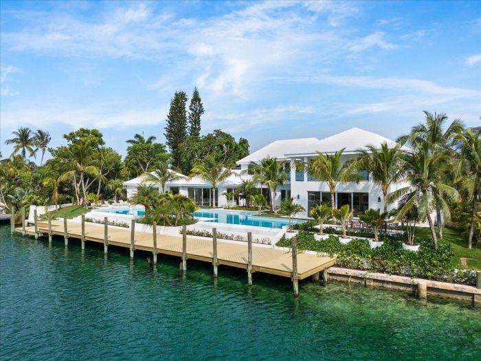 MLS# 60141  Lyford Cay New Providence/Paradise Island