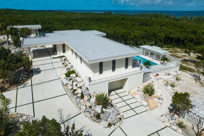 MLS# 60274  Governor's Harbour Eleuthera