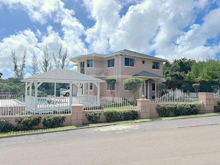 MLS# 60312 One Atlantic Drive Westridge New Providence/Paradise Island