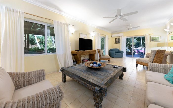 MLS# 61554  Lyford Cay New Providence/Paradise Island