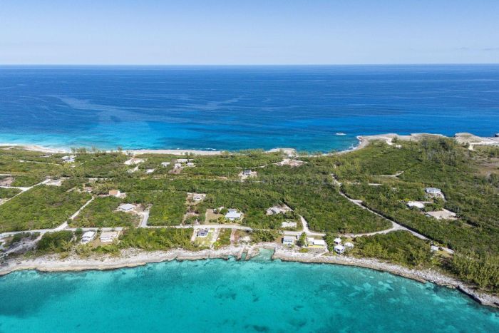 MLS# 61596 LOT 7, BLOCK 44 Rainbow Bay Eleuthera
