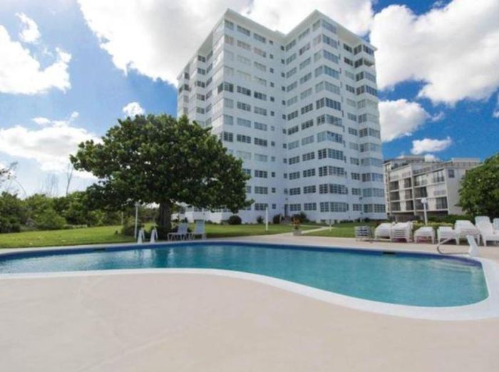 MLS# 61789  Lucaya Grand Bahama/Freeport