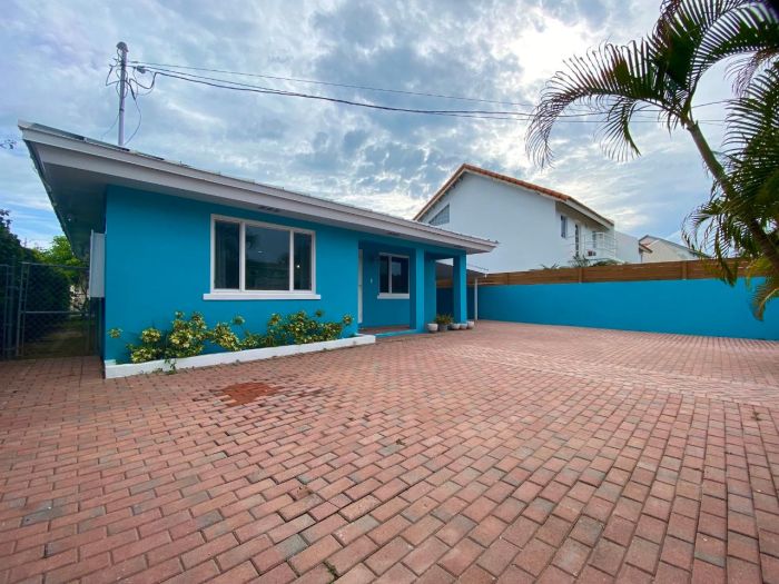 MLS# 62113 Sea Beach Estates West Bay Street New Providence/Paradise Island