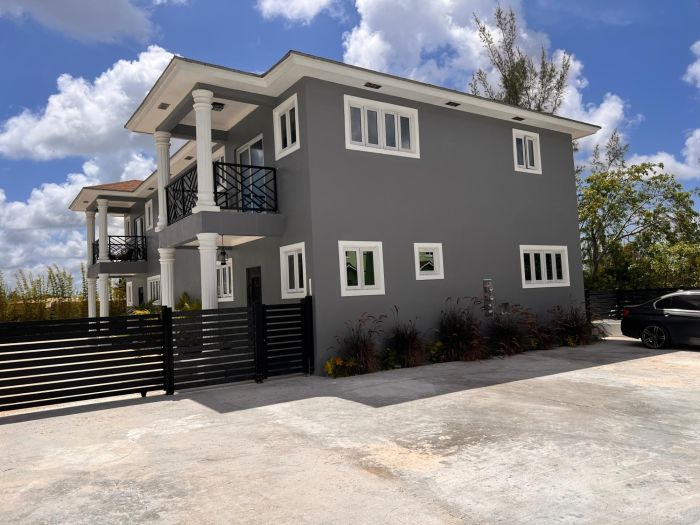MLS# 62297 WESTWINDS TOWN HOUSE West Bay Street New Providence/Paradise Island