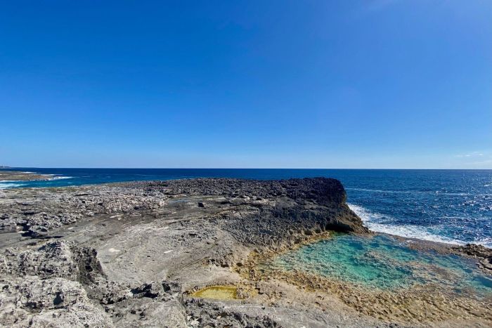 MLS# 62302 Waterfront Lot OF 7 Whale Point Eleuthera