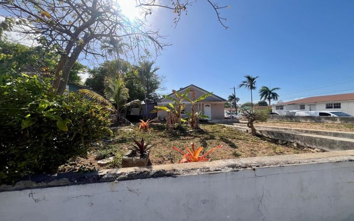 MLS# 62329  Chippingham New Providence/Paradise Island