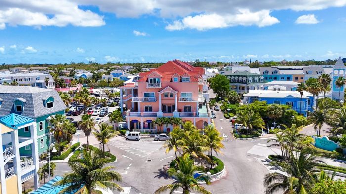 MLS# 62402 301 Island Lane West Bay Street New Providence/Paradise Island