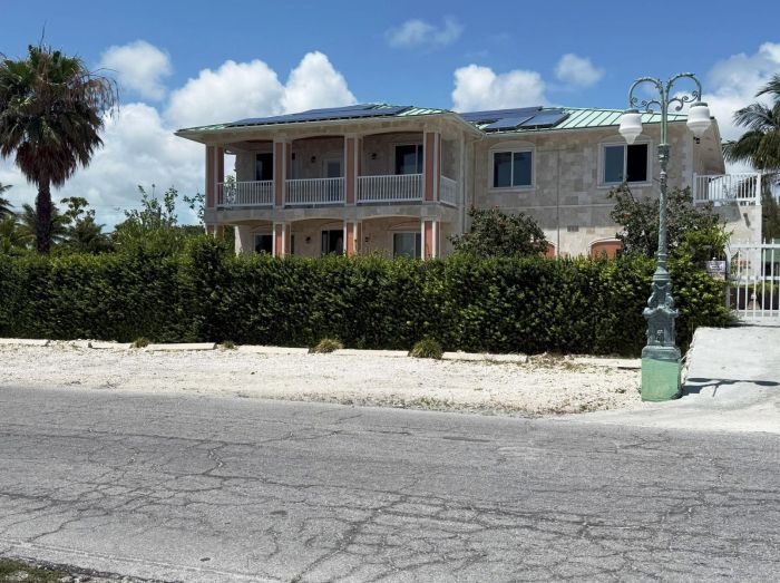 MLS# 62483 SEA BREEZES  Grand Bahama/Freeport