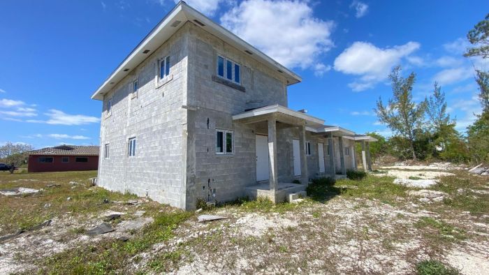MLS# 62518 Incomplete Duplex Bahamia Grand Bahama/Freeport