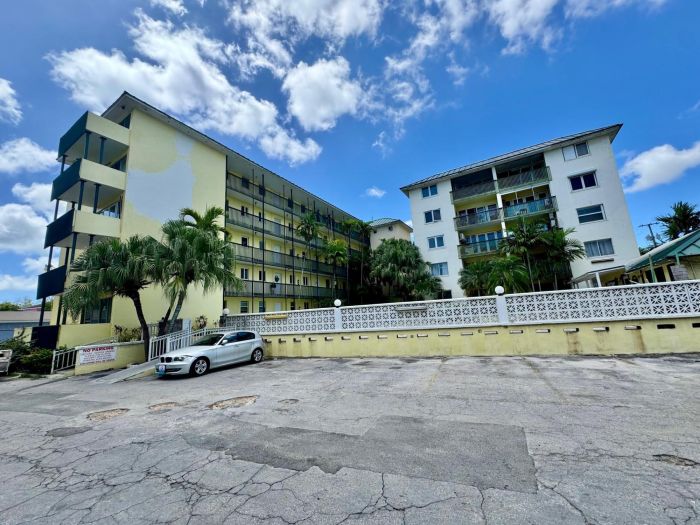 MLS# 62519  Nassau Street New Providence/Paradise Island