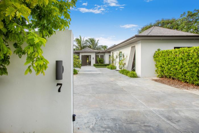 MLS# 62582  Old Fort Bay New Providence/Paradise Island