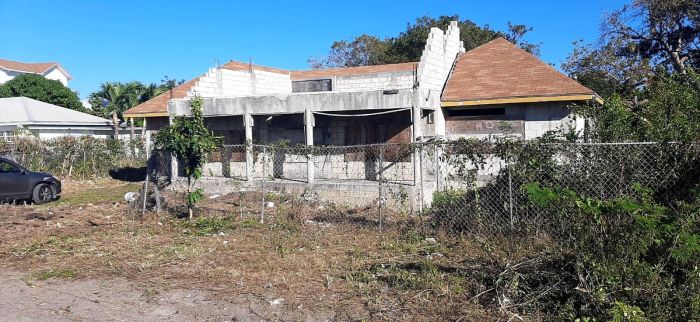 MLS# 62643  Yamacraw New Providence/Paradise Island
