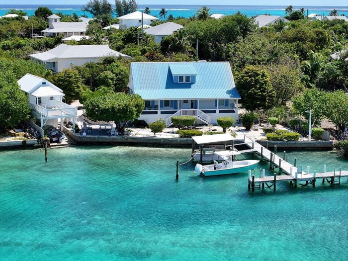 MLS# 62703 Mintobee, Man-O-War Man-O-War Cay Abaco