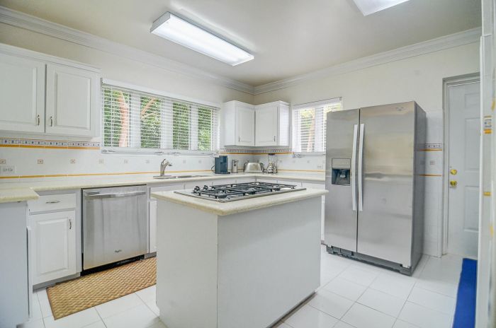 MLS# 62775  Lyford Cay New Providence/Paradise Island