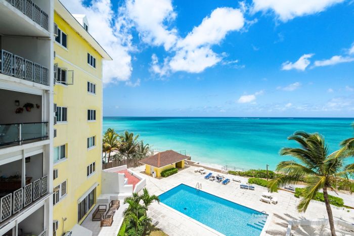 MLS# 62800  Cable Beach New Providence/Paradise Island