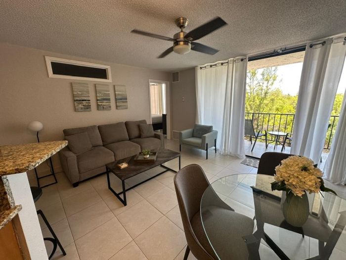 MLS# 62895 CORAL BEACH Lucaya Grand Bahama/Freeport