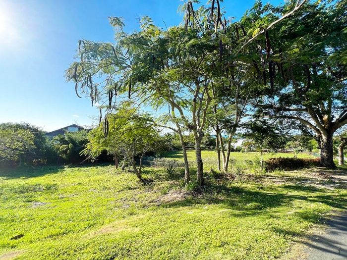 MLS# 62899 Lots 5 + 6 in Blk 8 Lyford Cay New Providence/Paradise Island