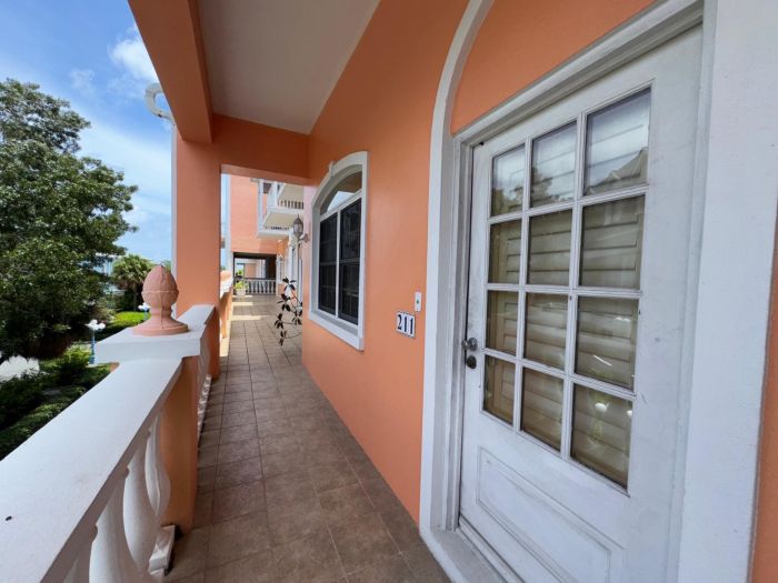 MLS# 63258 LAGOON COURT  New Providence/Paradise Island