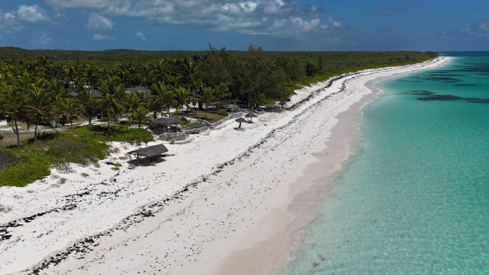 MLS# 63295 Greenwood Resort  Cat Cay