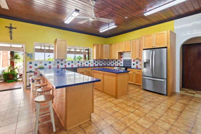 MLS# 63322 Las Palomas Love Beach New Providence/Paradise Island