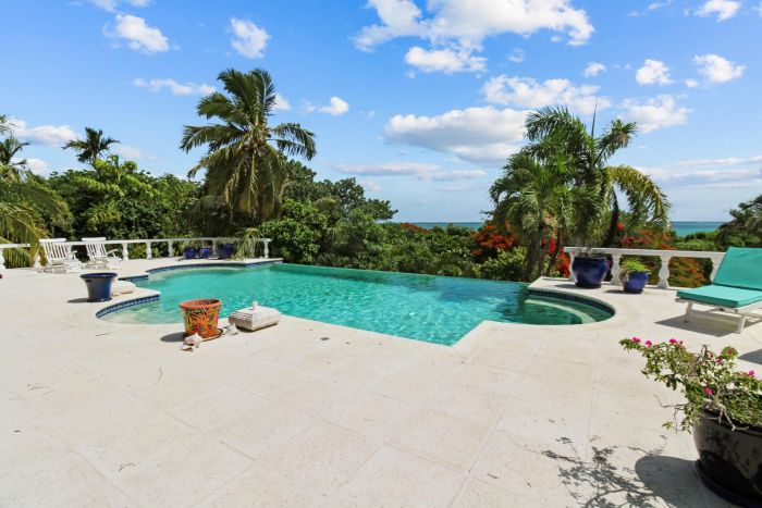 MLS# 63383  Eastern Road New Providence/Paradise Island