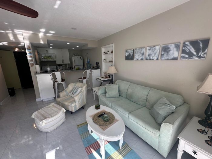 MLS# 63419 CORAL BEACH CONDO Lucaya Grand Bahama/Freeport