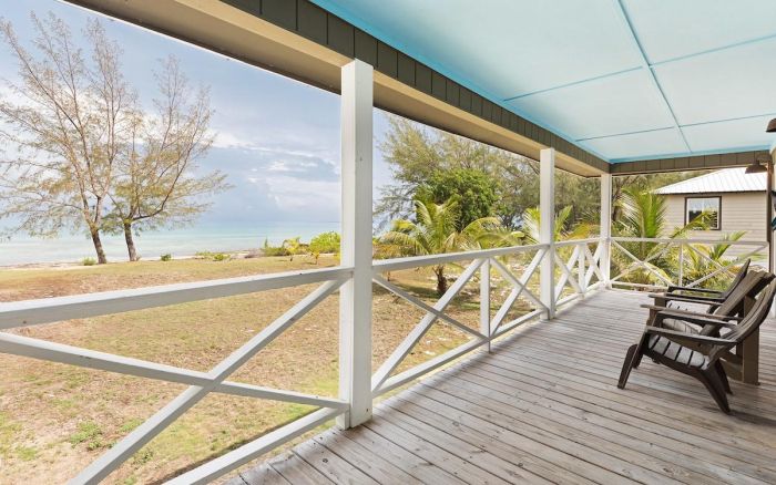MLS# 63578  Tarpum Bay Eleuthera