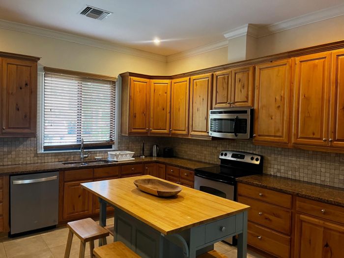MLS# 63609  Charlotteville New Providence/Paradise Island