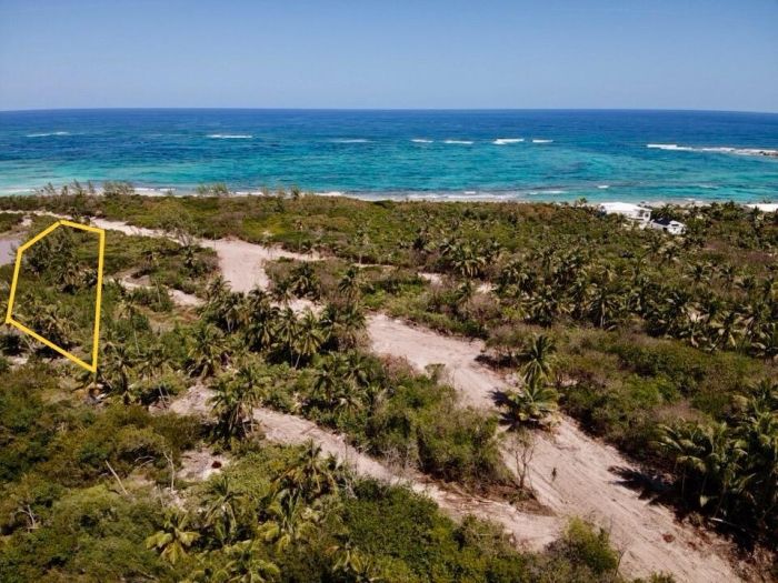 MLS# 63615 LAKEFRONT LOT 2B Palmetto Point Eleuthera