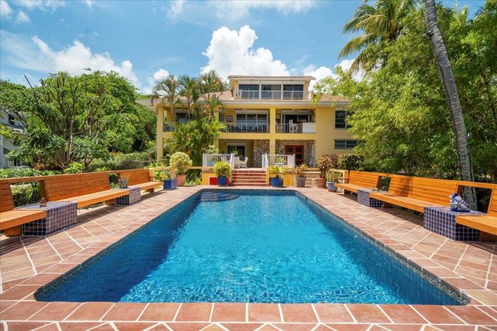 MLS# 63631  Eastern Road New Providence/Paradise Island