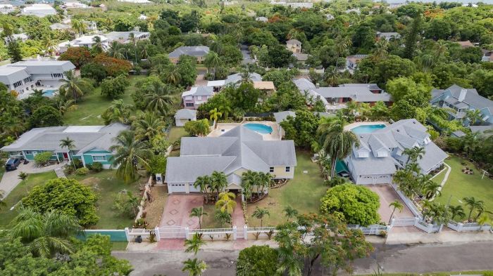 MLS# 63653  Village Road New Providence/Paradise Island