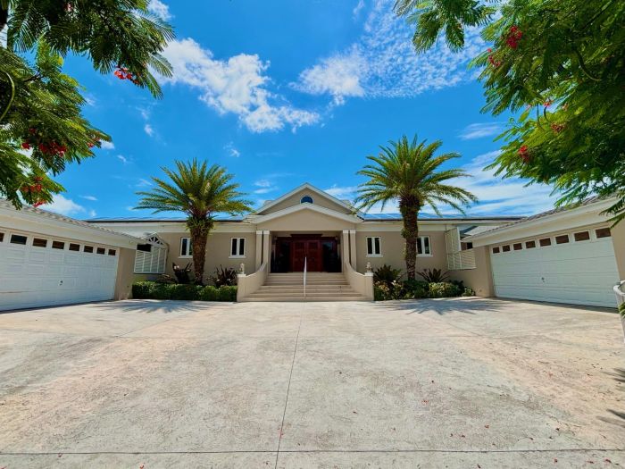 MLS# 63746 Brigadoon Home Eastern Road New Providence/Paradise Island