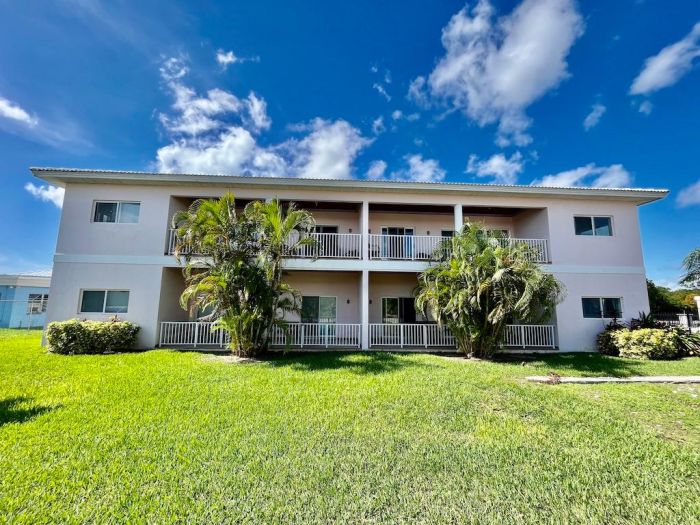 MLS# 63781 BLUE MARINA CONDO Bahamia Grand Bahama/Freeport