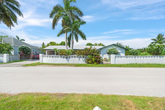 MLS# 63812  Sea Breeze New Providence/Paradise Island