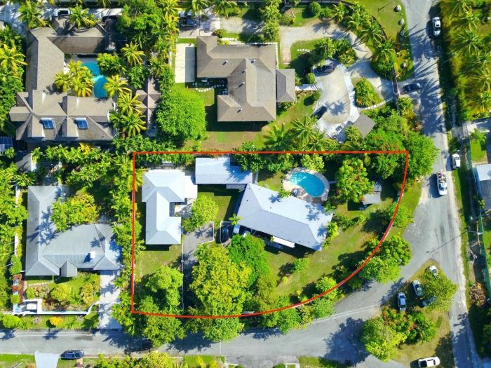 MLS# 63890  Cable Beach New Providence/Paradise Island