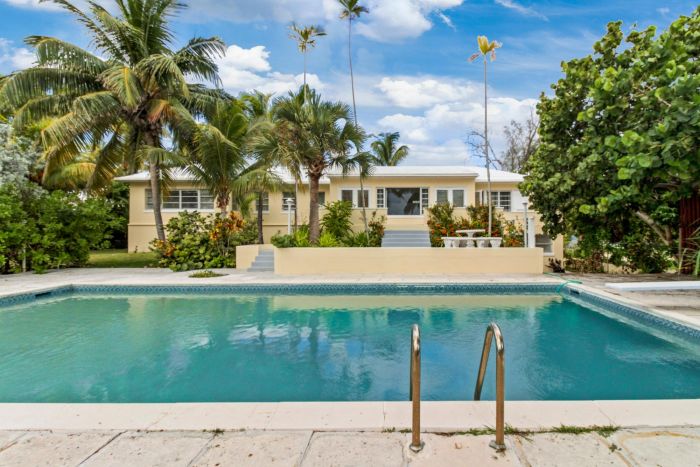MLS# 63902  Eastern Road New Providence/Paradise Island