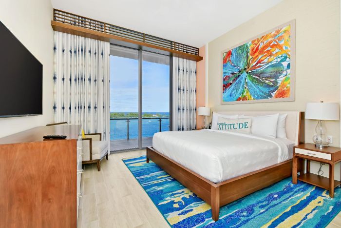 MLS# 63992 3-Bedroom Condo Downtown New Providence/Paradise Island