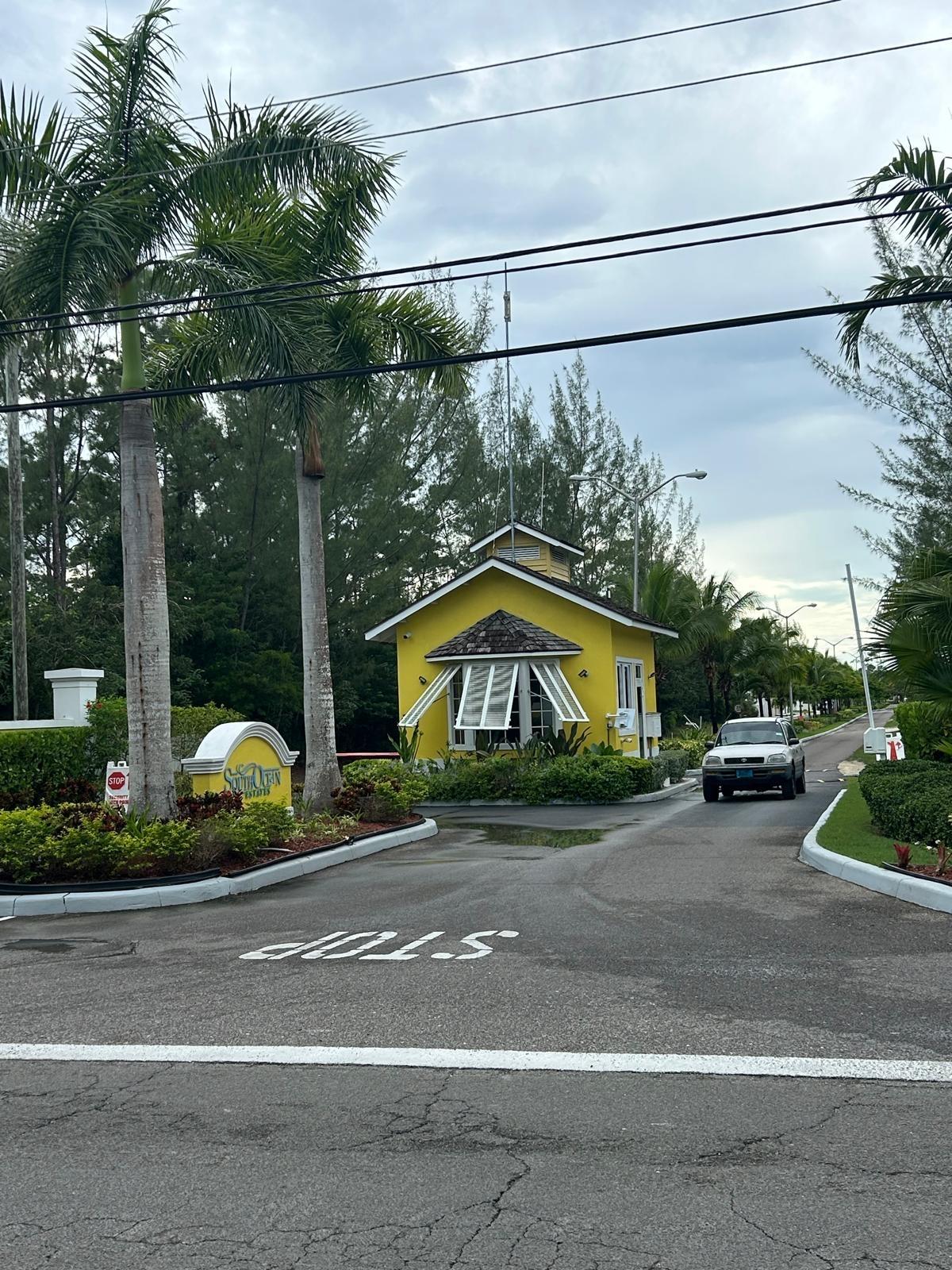 MLS# 64078 South Ocean Duplex South Ocean New Providence/Paradise Island