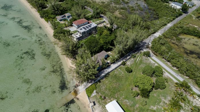 MLS# 64138  Adelaide New Providence/Paradise Island