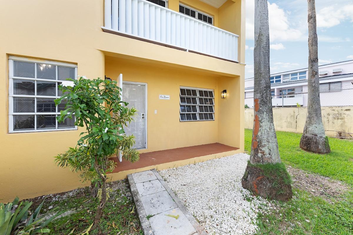 MLS# 64270 West Bay Street New Providence/Paradise Island